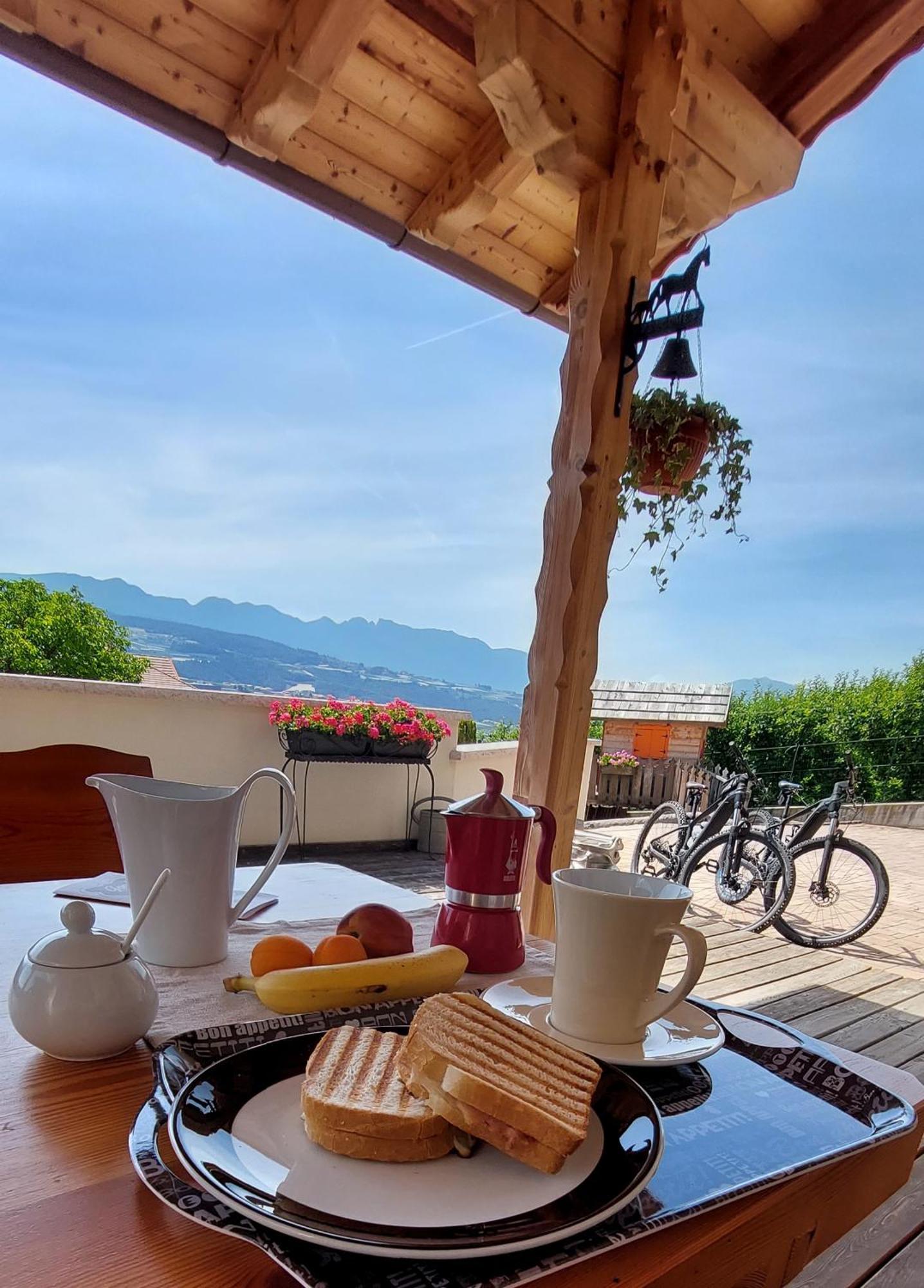 Romallo Horse House Bed & Breakfast エクステリア 写真