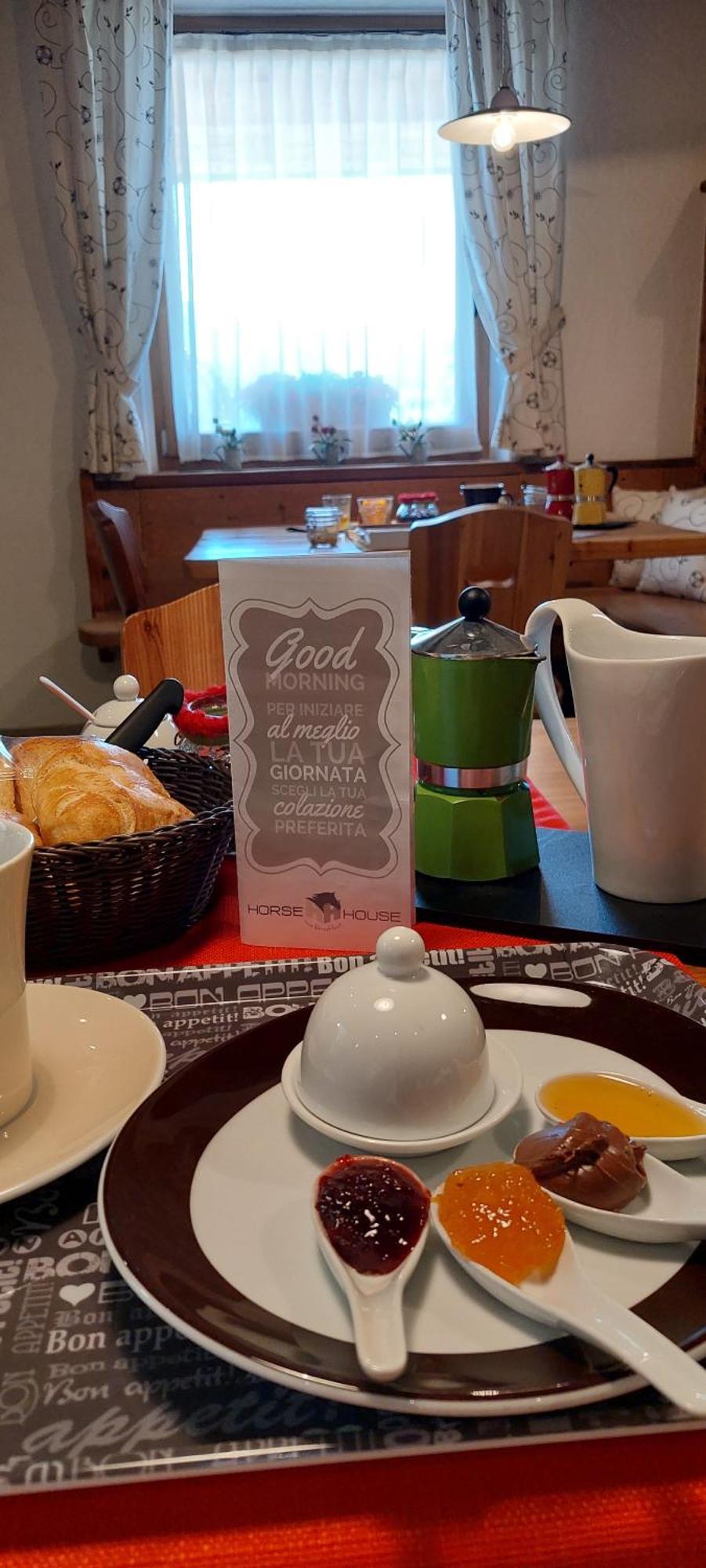 Romallo Horse House Bed & Breakfast エクステリア 写真