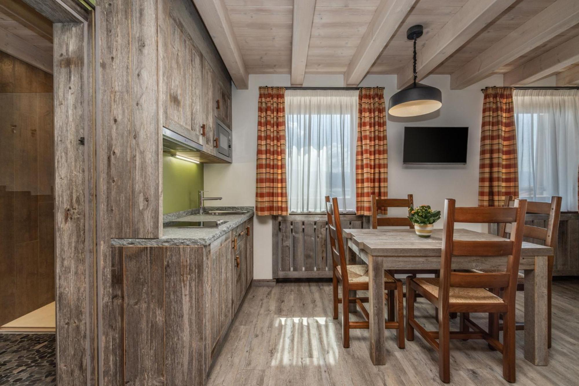 Romallo Horse House Bed & Breakfast エクステリア 写真