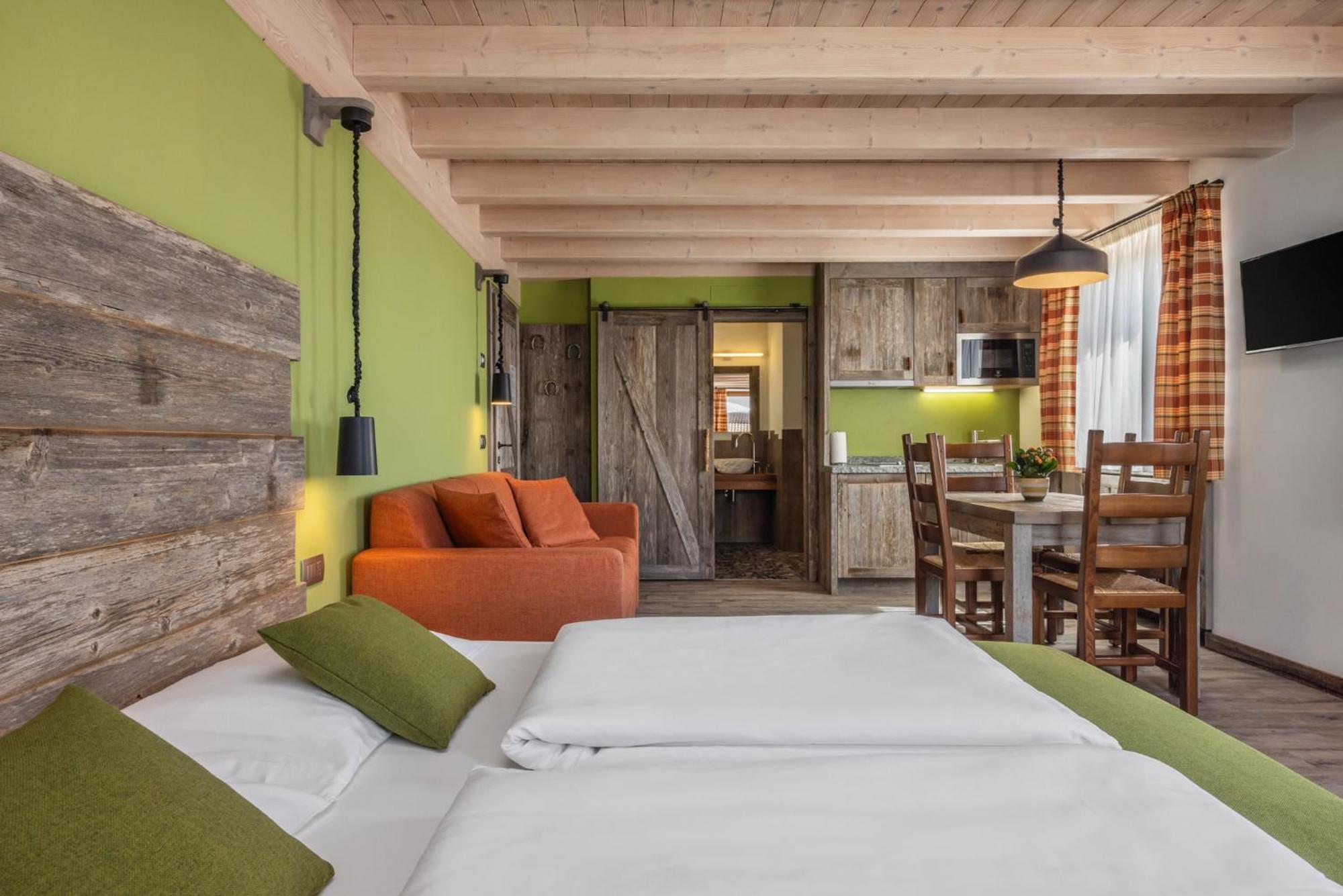Romallo Horse House Bed & Breakfast エクステリア 写真
