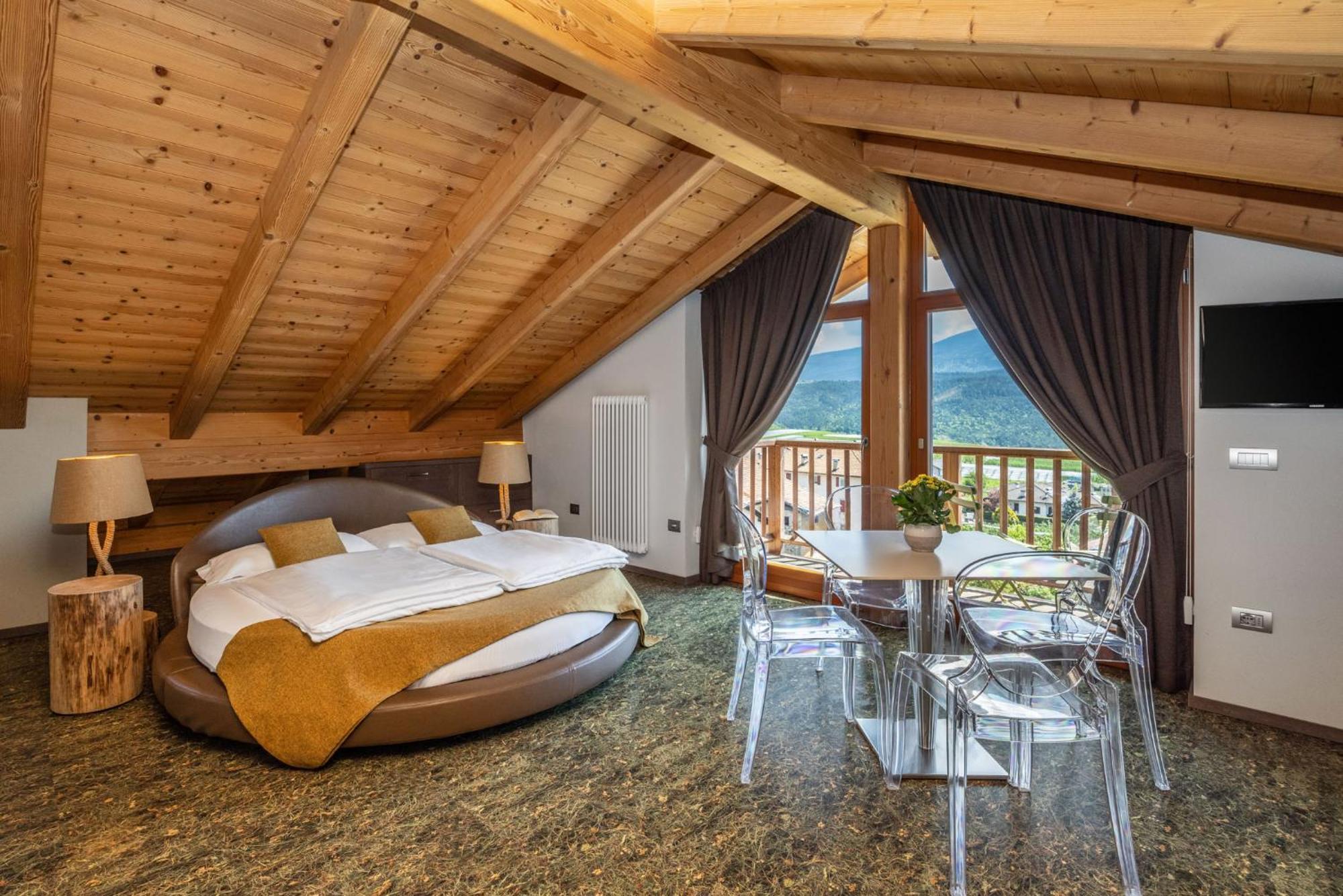 Romallo Horse House Bed & Breakfast エクステリア 写真