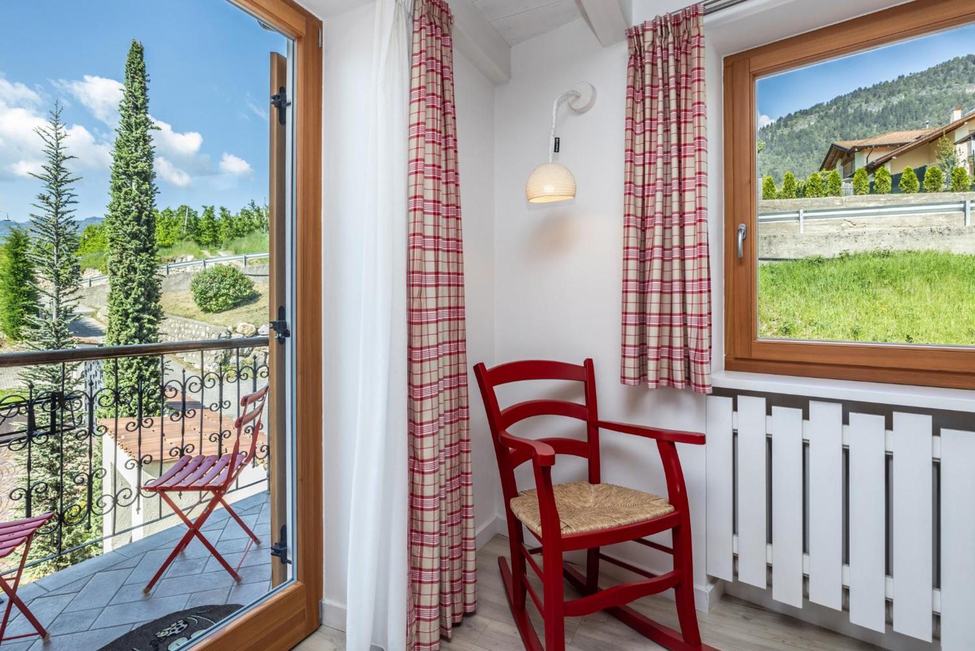 Romallo Horse House Bed & Breakfast エクステリア 写真