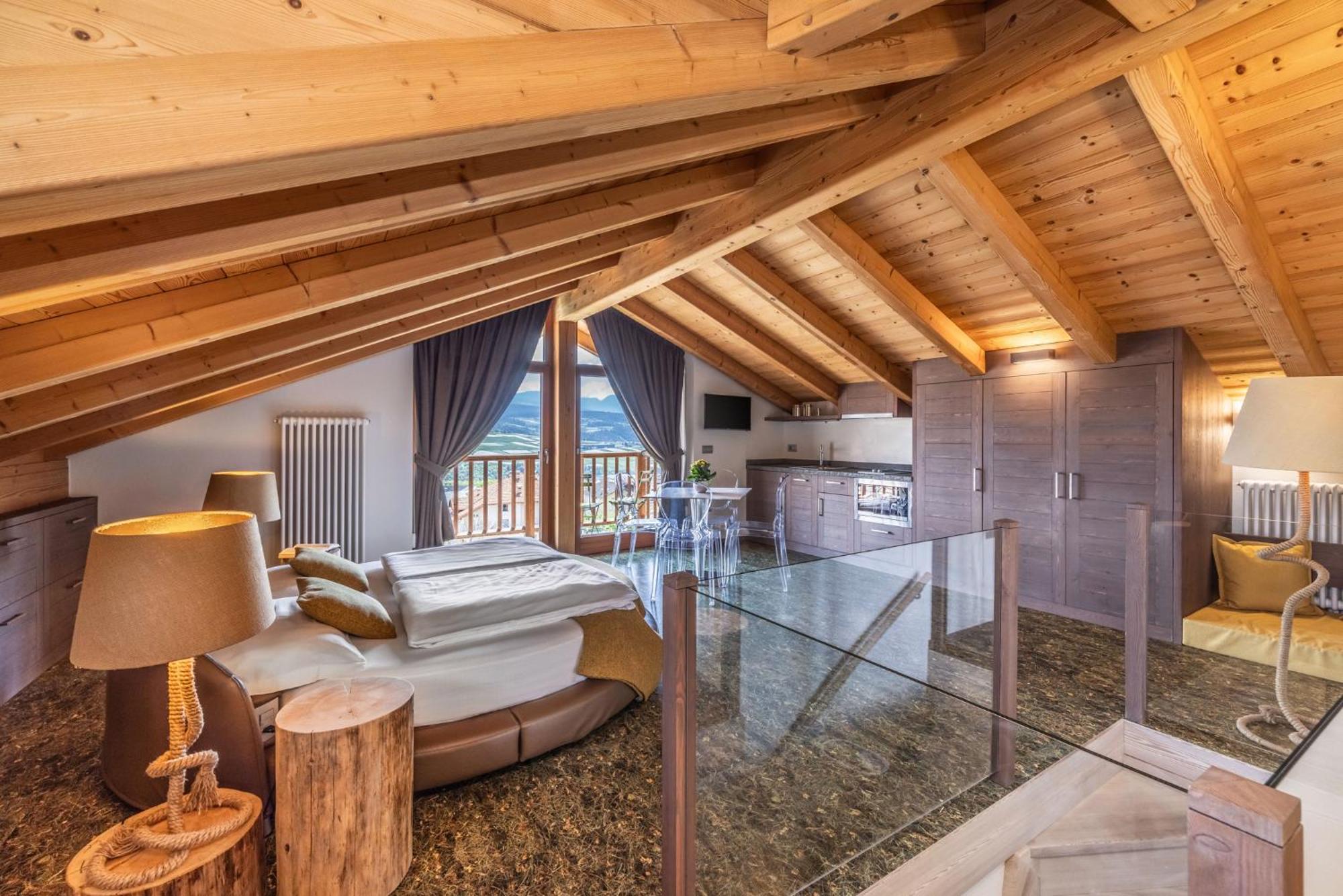 Romallo Horse House Bed & Breakfast エクステリア 写真